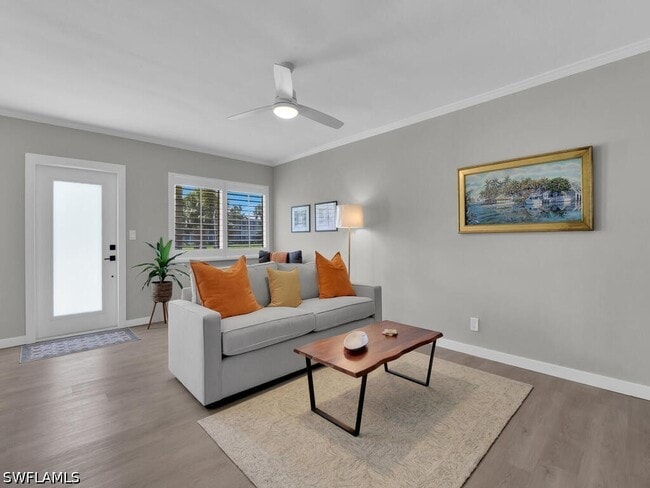 Building Photo - 473 12th Ave S Unit B8