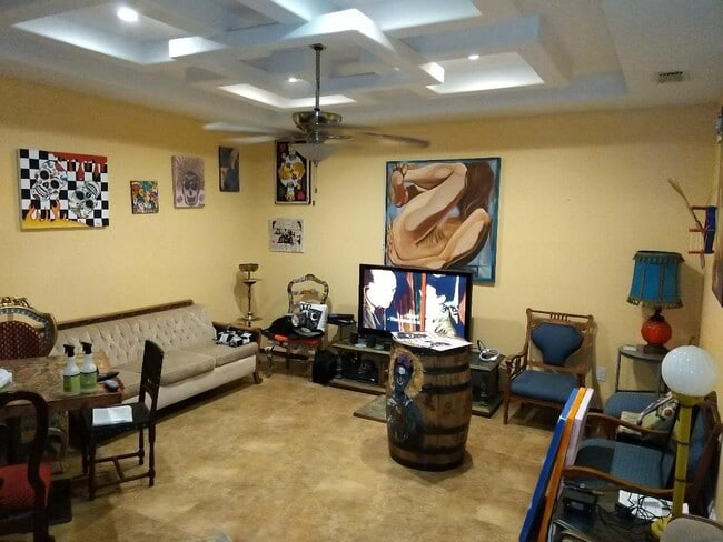 Building Photo - 601 N 16th St Unit 601