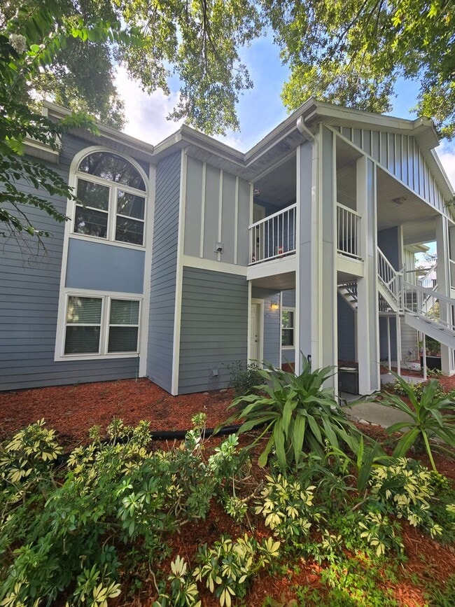 Building Photo - 2577 Grassy Point Dr