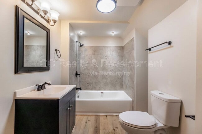 Photo - 4241 S Calumet Ave Unit G