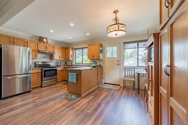 Photo - 22790 Balabanian Cir