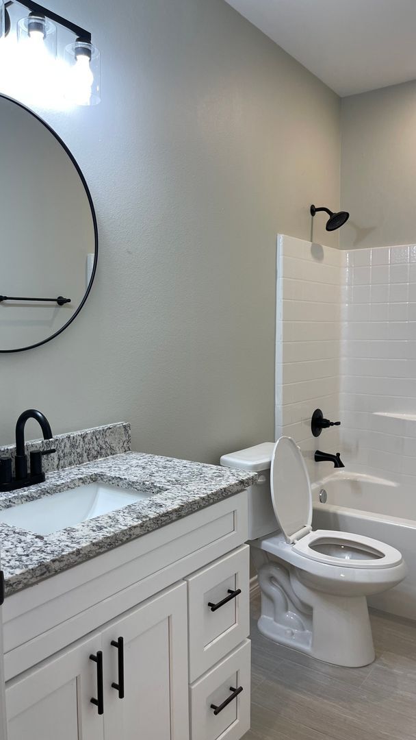 Photo - 3/3 Close to SFA