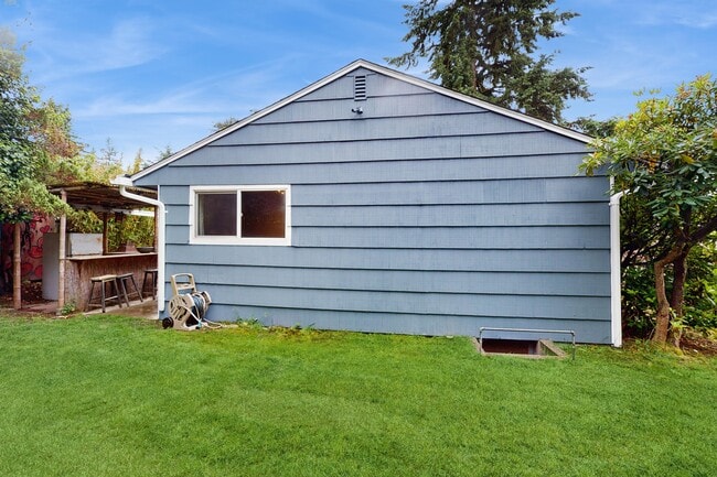 Photo - 3532 NE 125th St