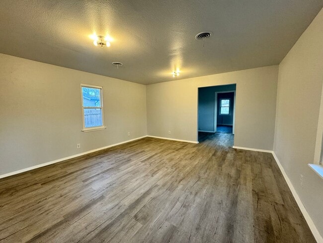 Photo - 4 Bedroom 1 Bath home