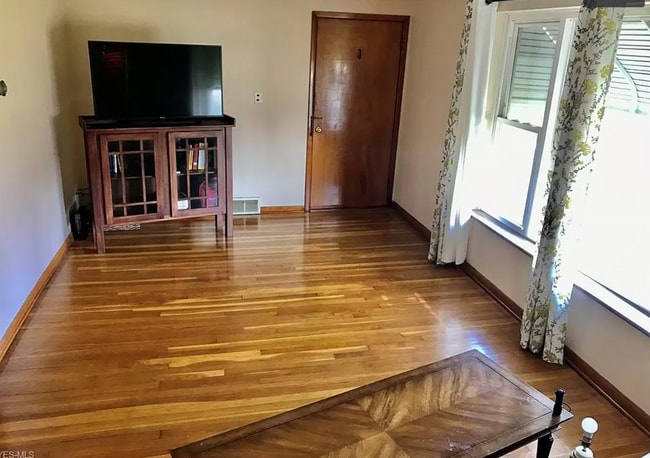 Photo - 3540 W 210th St Unit 3540 - Lower