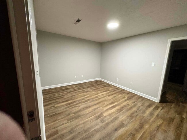 Building Photo - 932Norris St Brownsville St