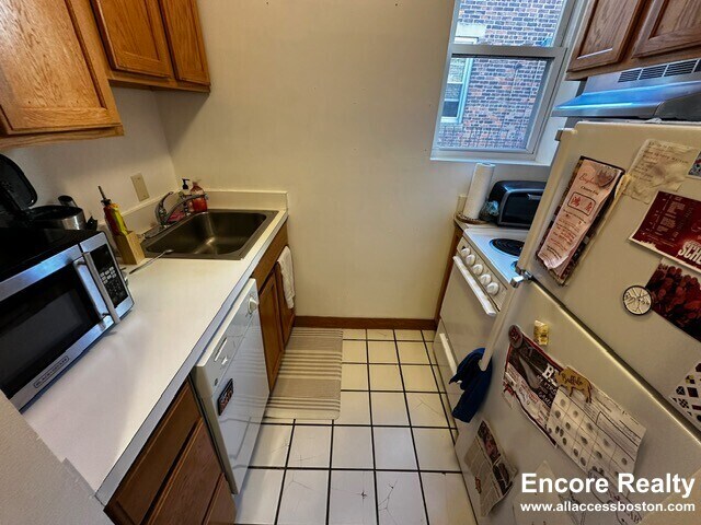 Building Photo - 111 Norway St Unit 407