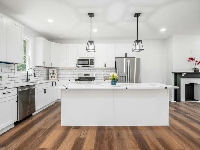 Photo - 1633 S 4th St