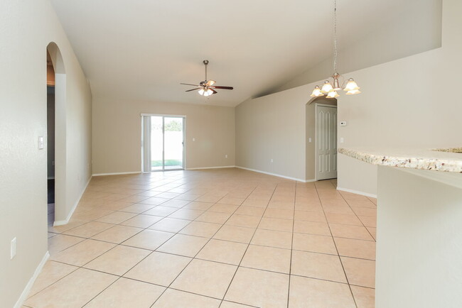 Photo - 727 Barrister Dr