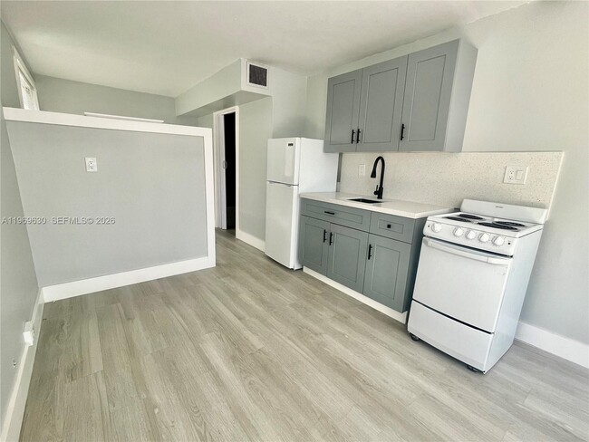 Photo - 134 Burgundy Dr Unit 1