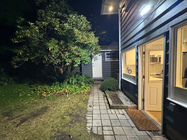 Photo - 810 Burley Dr