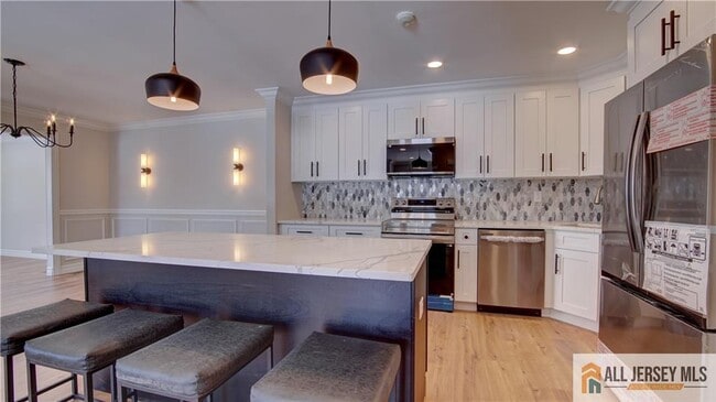 Photo - 16A Alexander Hamilton Ct Unit B