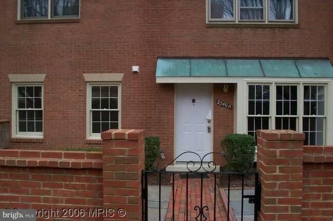 Photo - 2540 Fairfax Dr