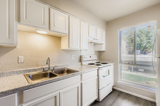 Photo - Alma North Plaza II