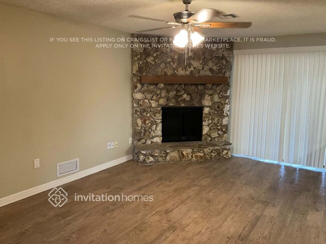 Photo - 1504 Perez St