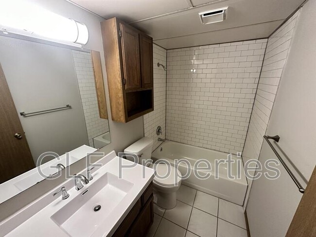 Photo - 5820 S 52nd St Unit 3