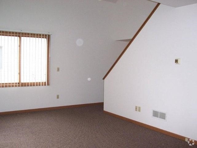 Living Room - The Townhomes of Deerpark