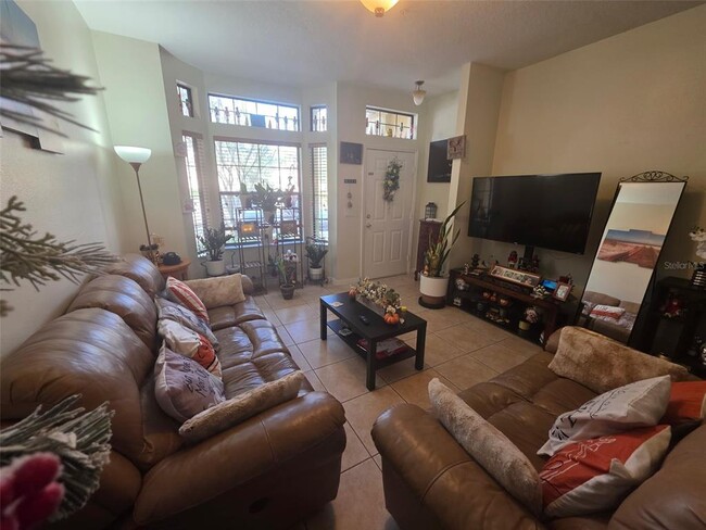 Photo - 6013 Scotchwood Glen