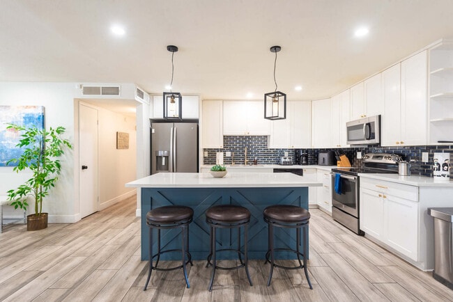 Photo - 3502 E Crocus Dr Unidad ID1244941P