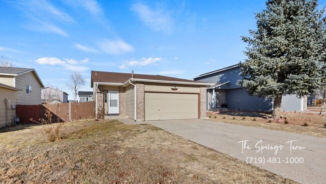 Building Photo - FRESH UPDATES IN THIS 3BD SPLIT LEVEL HOME **AVAILABLE NOW** - Security Deposit Waiver Available