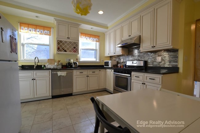 Photo - 35 Palmer St Unit R