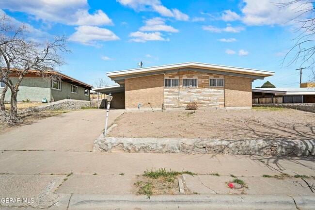 Photo - 5505 Martin Ln