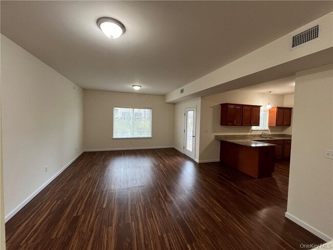 Photo - 44 High St Unit 325