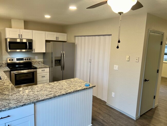 Photo - 110 Island View Dr