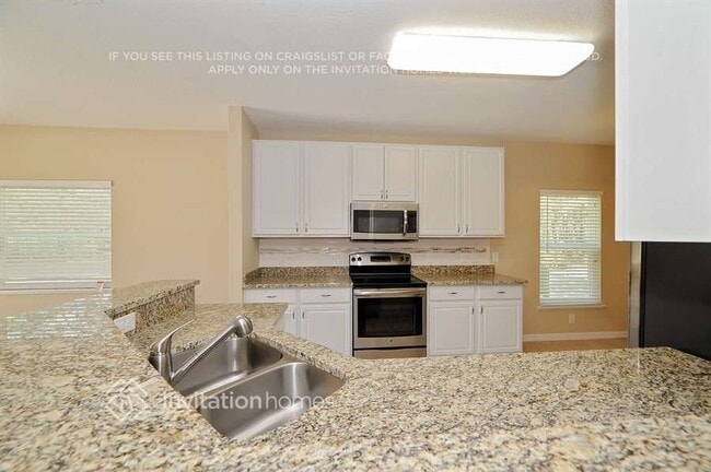 Photo - 2071 Kabat Ave