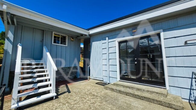 Photo - 2461 1st Ave E