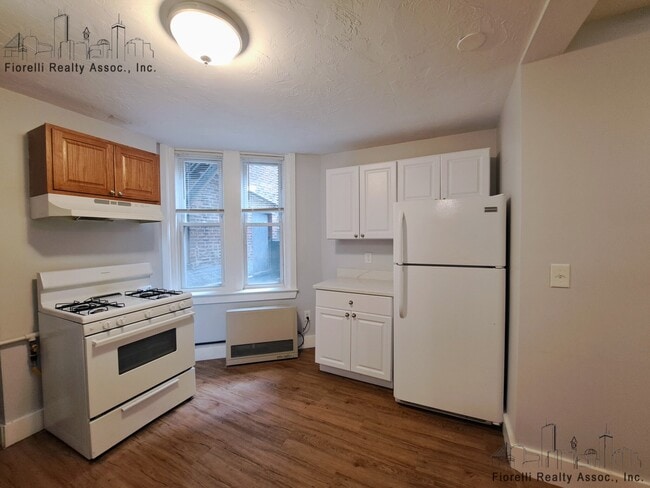 Building Photo - 39 Clark St Unit 14