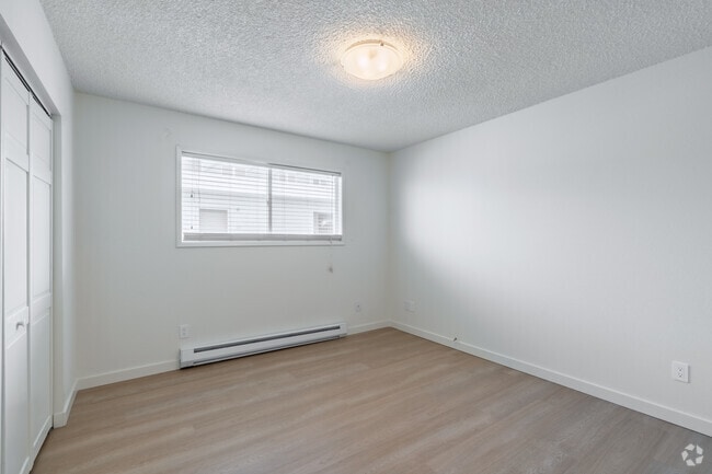 2BR, 1BA - 1,029SF - Primary Bedroom
