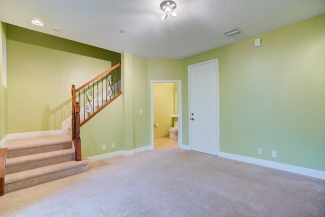 Photo - 5113 Artesa Way W