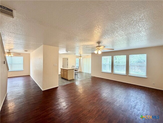Photo - 369 Copper Bluff Dr