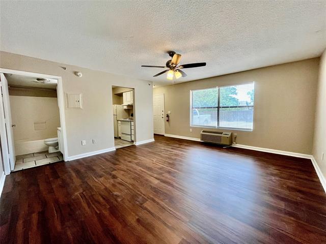 Building Photo - 701 W Sycamore St Unit 104 Rental