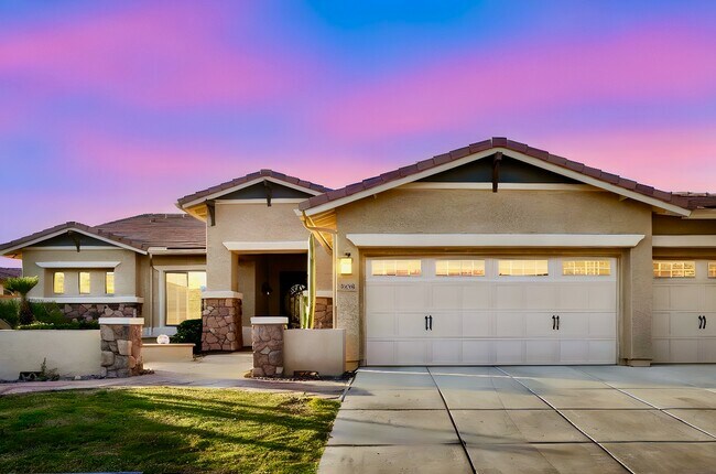 Photo - 3750 E SAWTOOTH DR