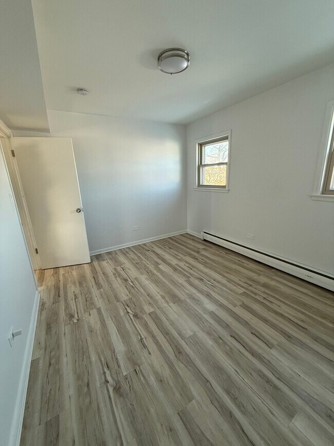 Photo - 5445 S Kilbourn Ave Unidad 2