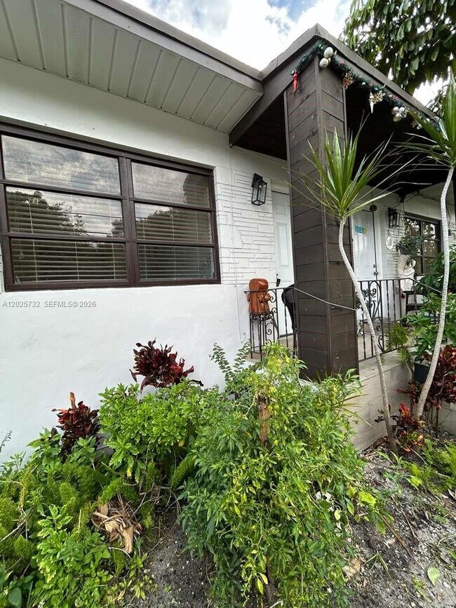 Photo - 110 NW 58th St Unit 0