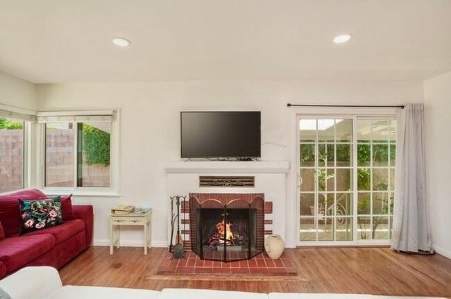 Photo - 7128 Mammoth Ave