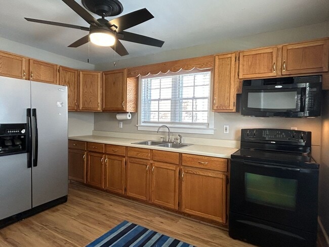 Photo - Cute Brick House in Cove Creek Area