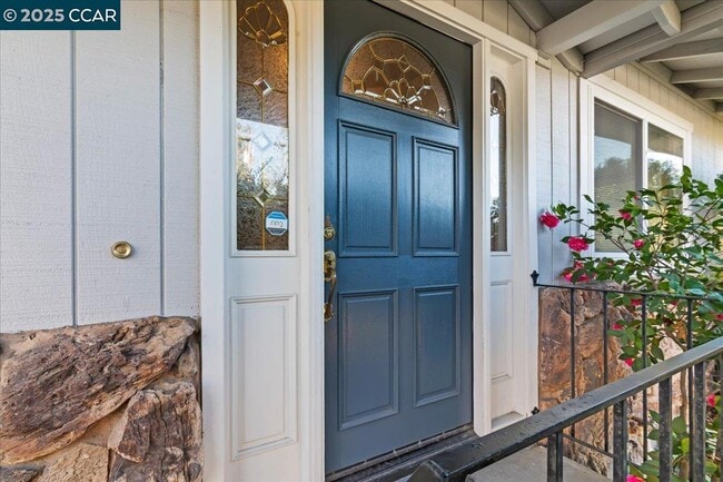 Photo - 207 Midway Dr