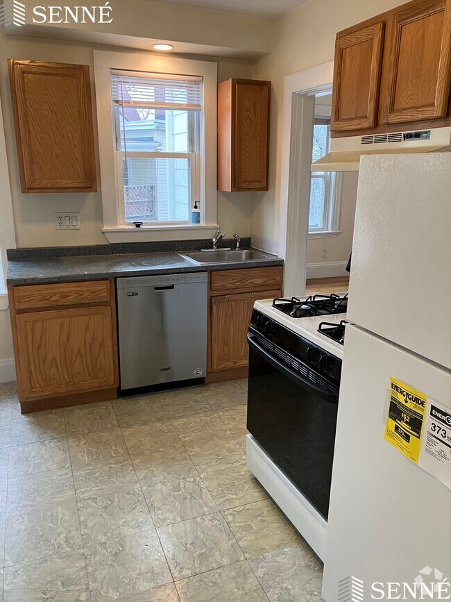Building Photo - 24 Haskell St Unit 2 Rental