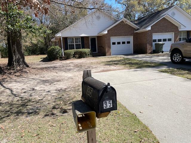 Building Photo - 35 Radcliff Dr Rental