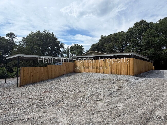 1868 Quarry Rd
