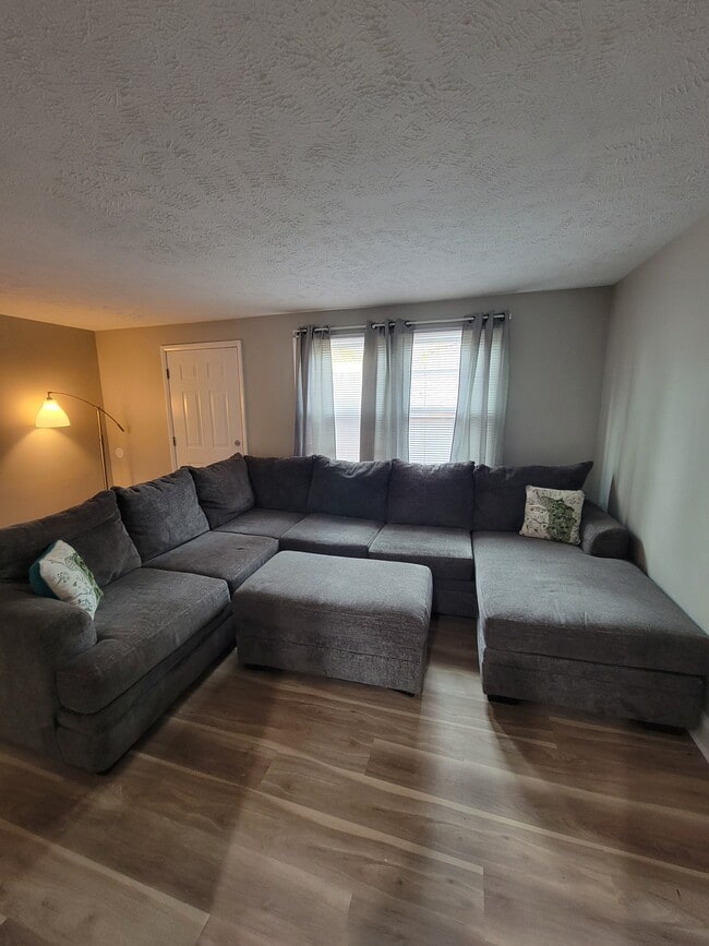 Living Room - 257 Hague St Unit 1