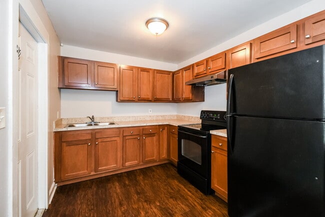 Photo - 2448 Ellington Ave