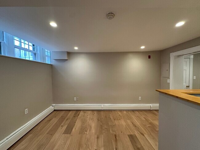 Photo - 62 Phillips St Unit 0