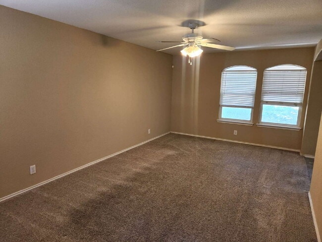 Photo - Spacious 4 Bedroom Home in Prime Medical Center Location