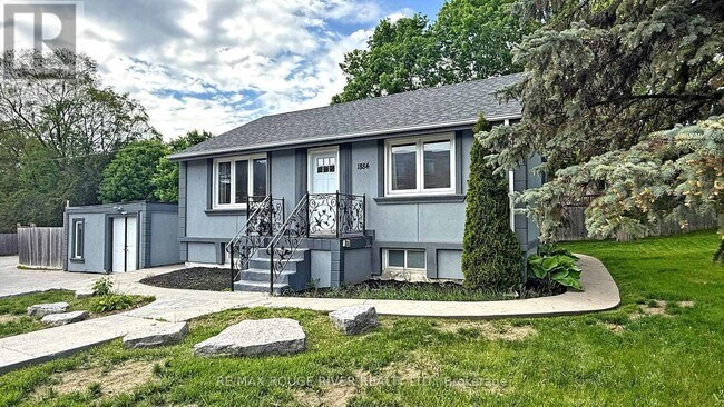 Photo - 1884 Liverpool Rd
