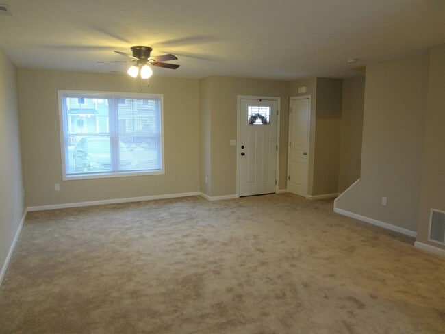 Photo - Excellent Townhouse in Ideal Location